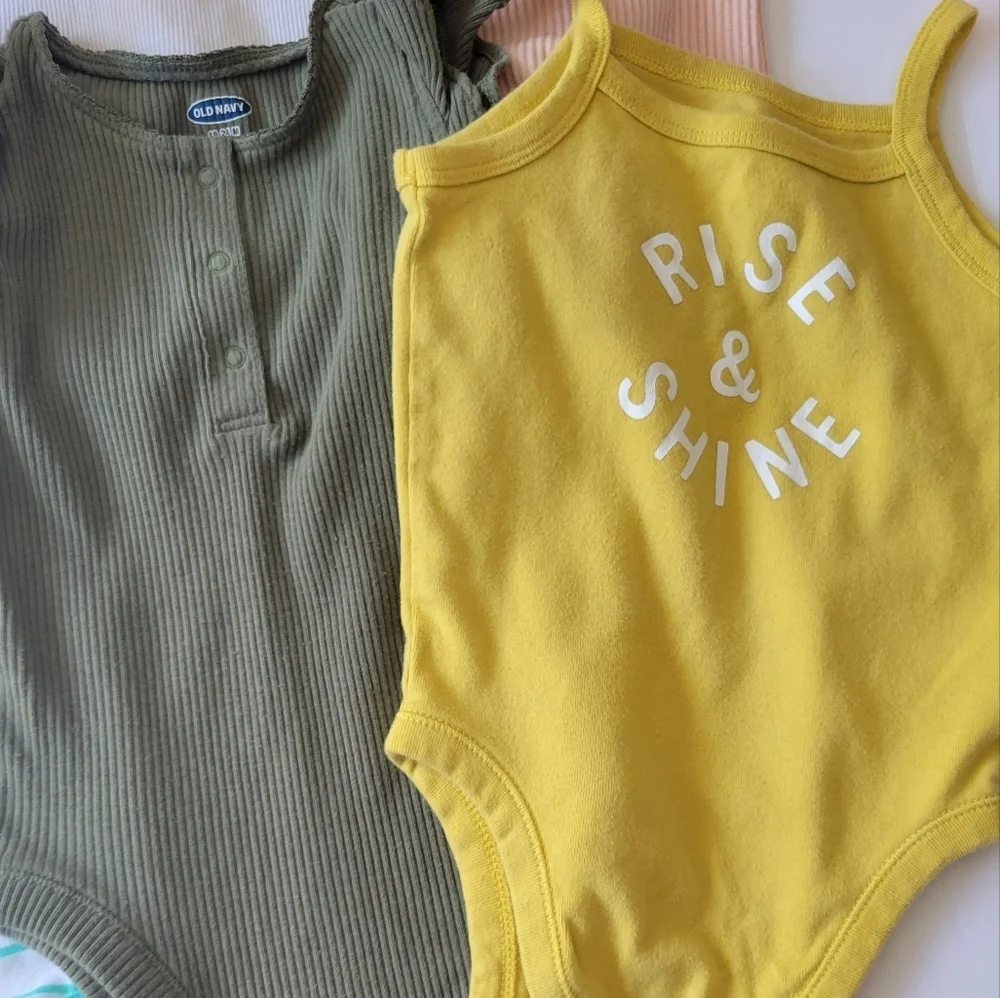 Six Baby Bodysuits - Picture 4 of 7